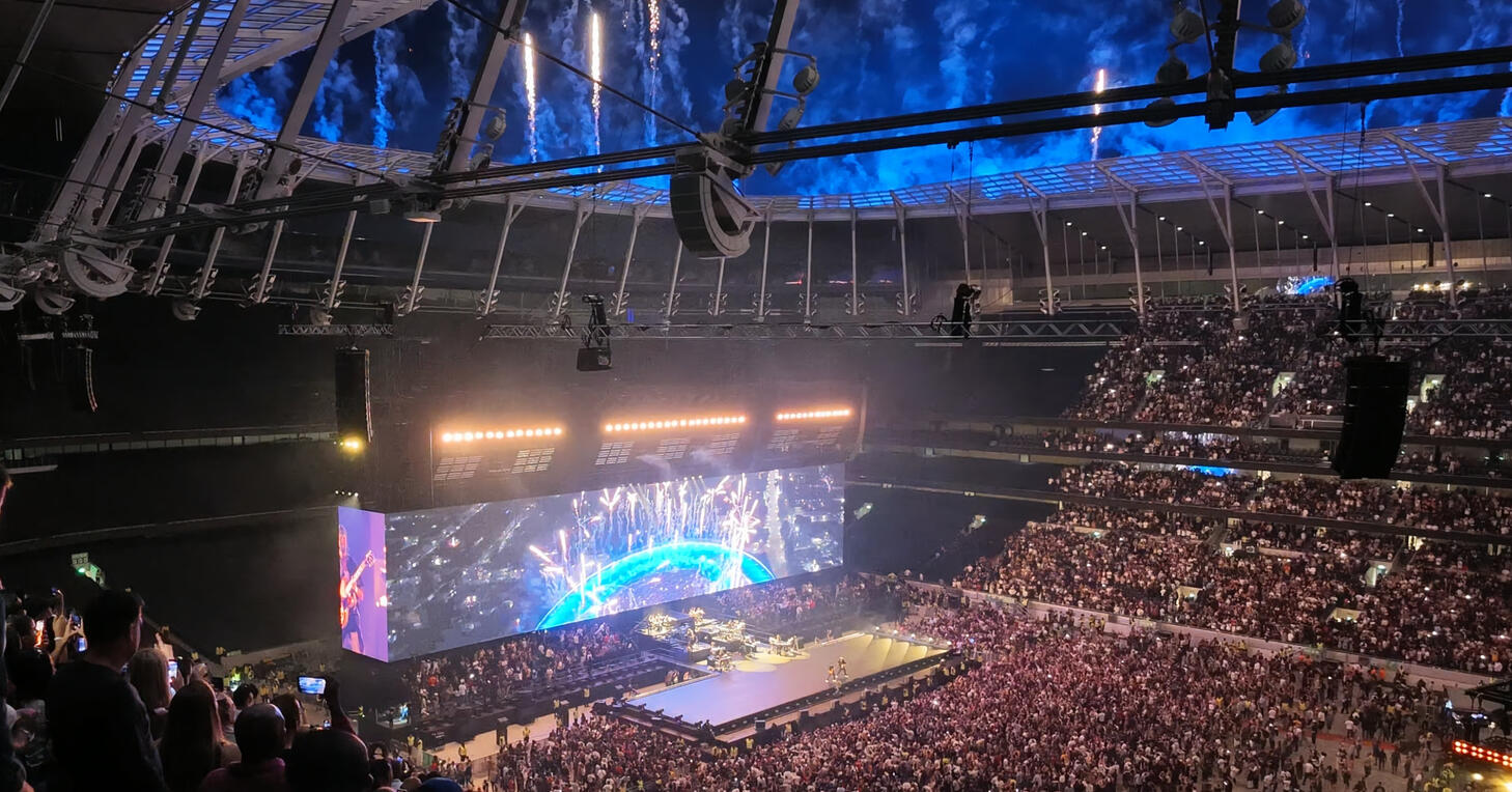JayZ-30 Tour (JayZ, Timberlake, Pharell etc) (Live)